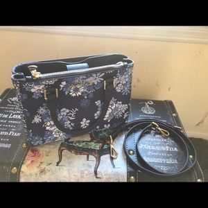 Michel kors purse slightly used limited edition